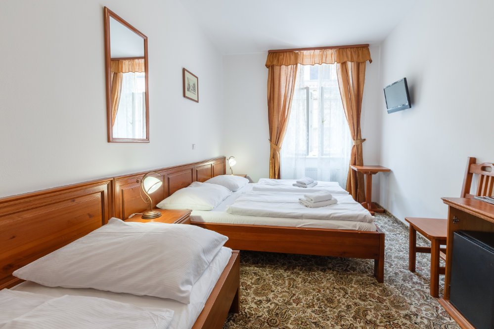 accommodation-standard-room3