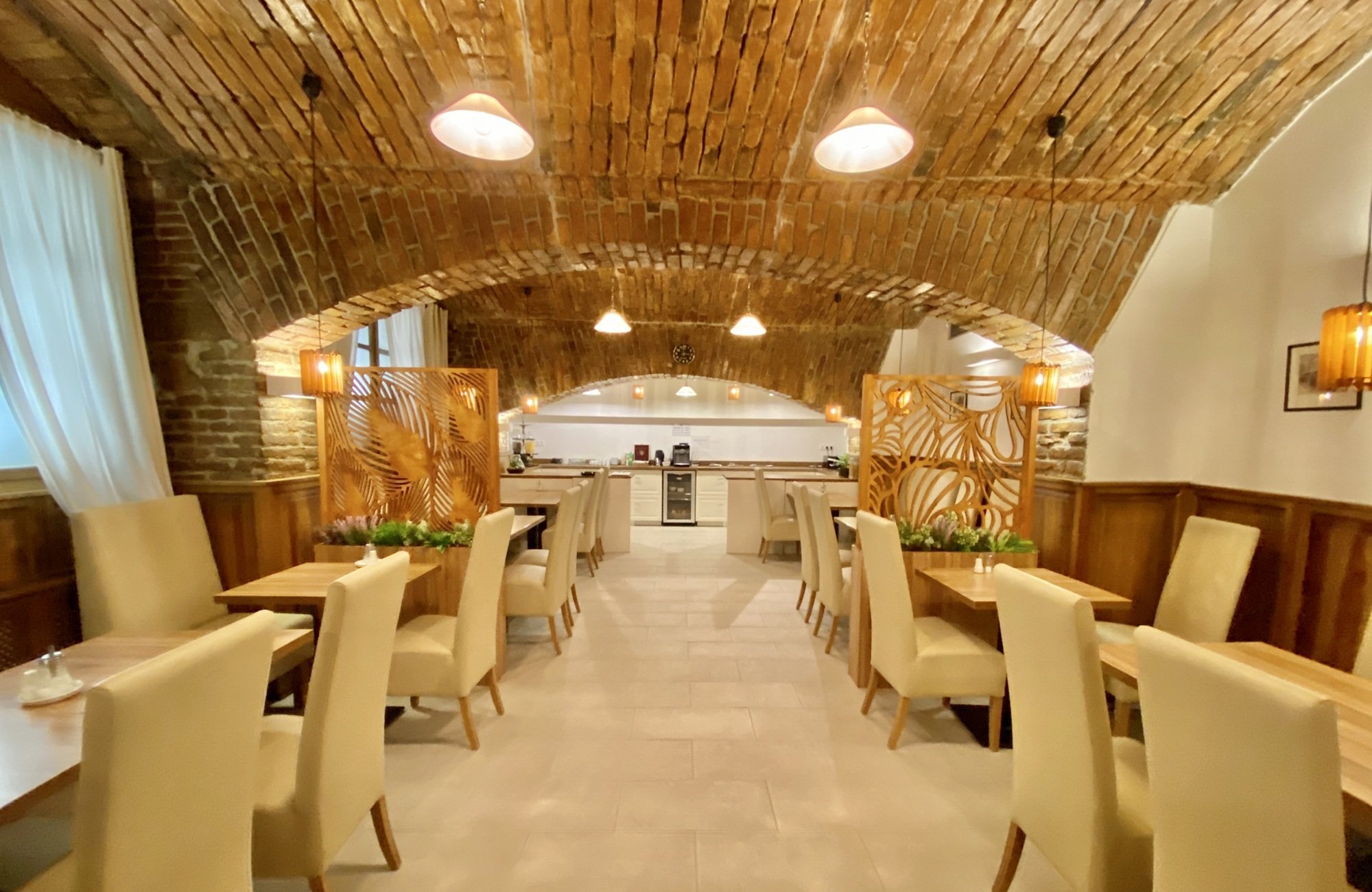 dining hotel liliova