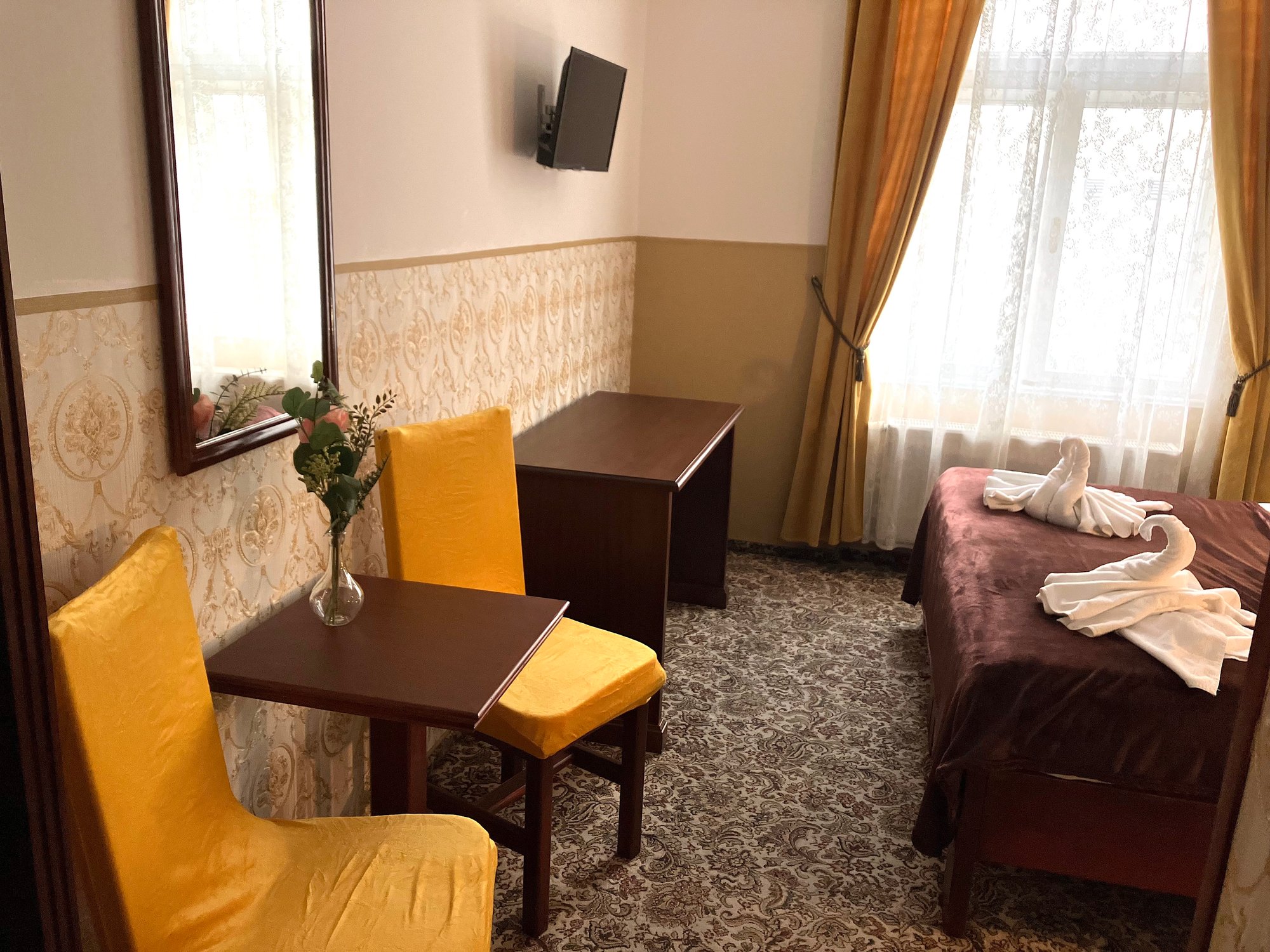 accommodation-standard-room4