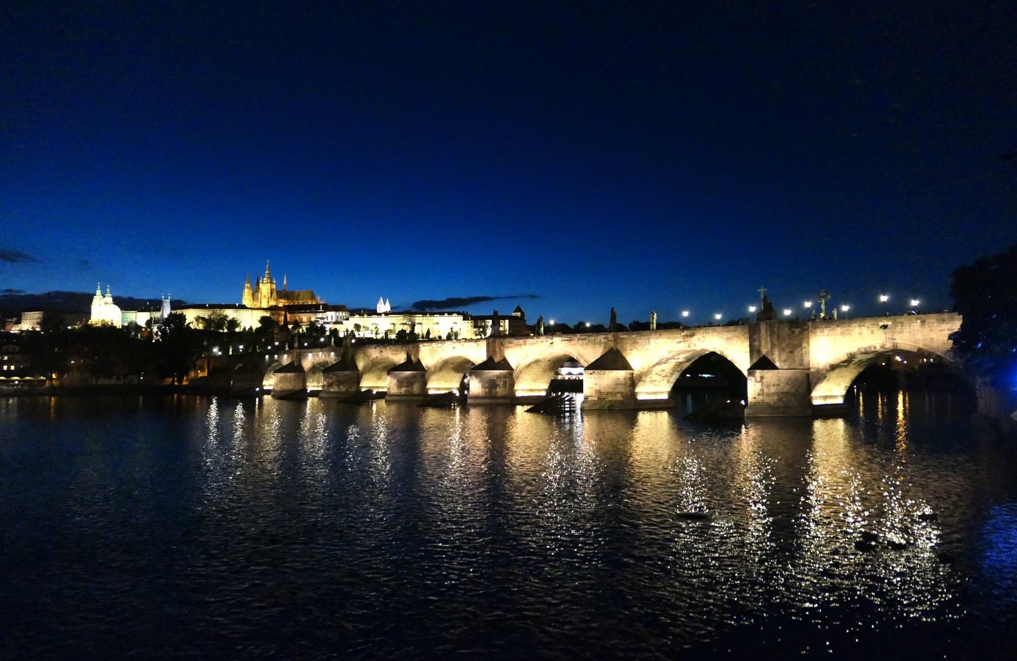 night castle hotel liliova